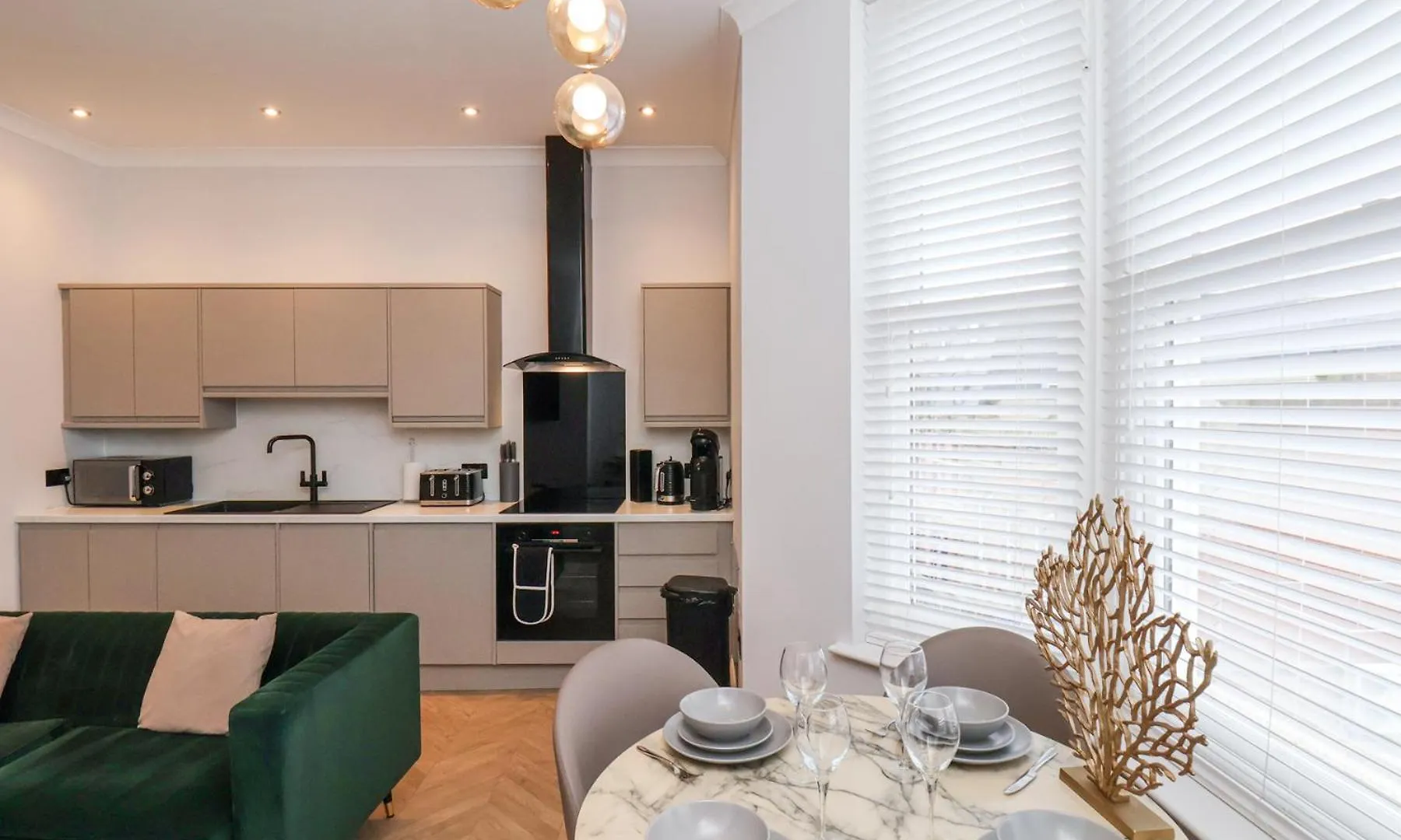 302 The Salisbury Apartment Scarborough